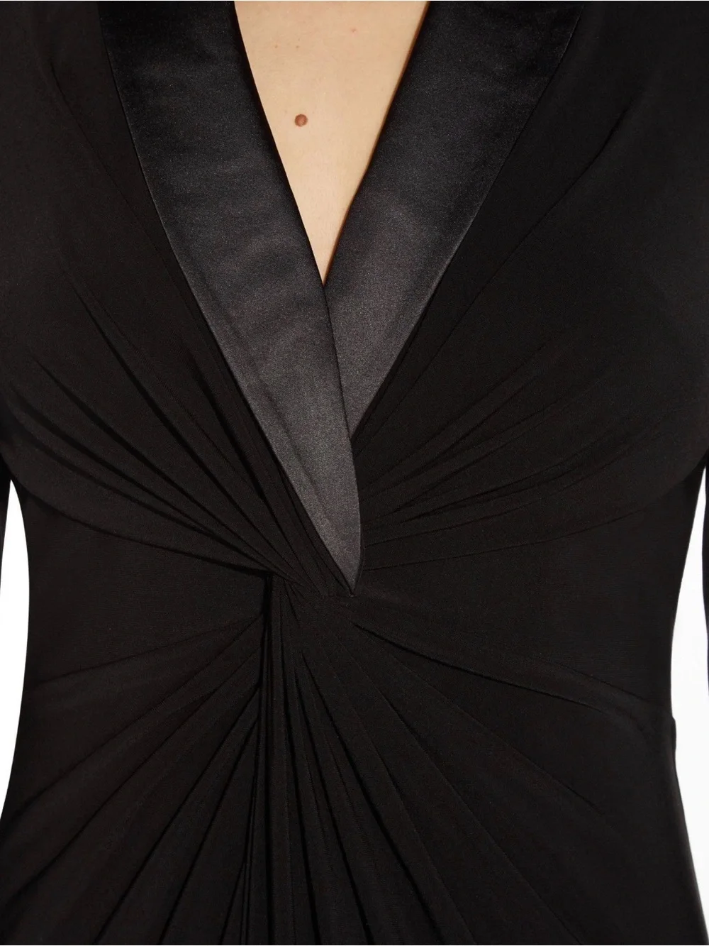 Adrianna Papell chic black